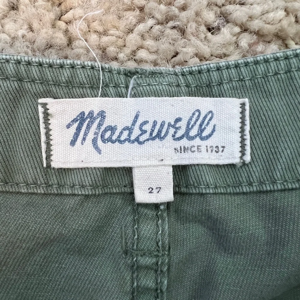 Madewell Green Cargo Shorts Relaxed Fit - Picture 2 of 4